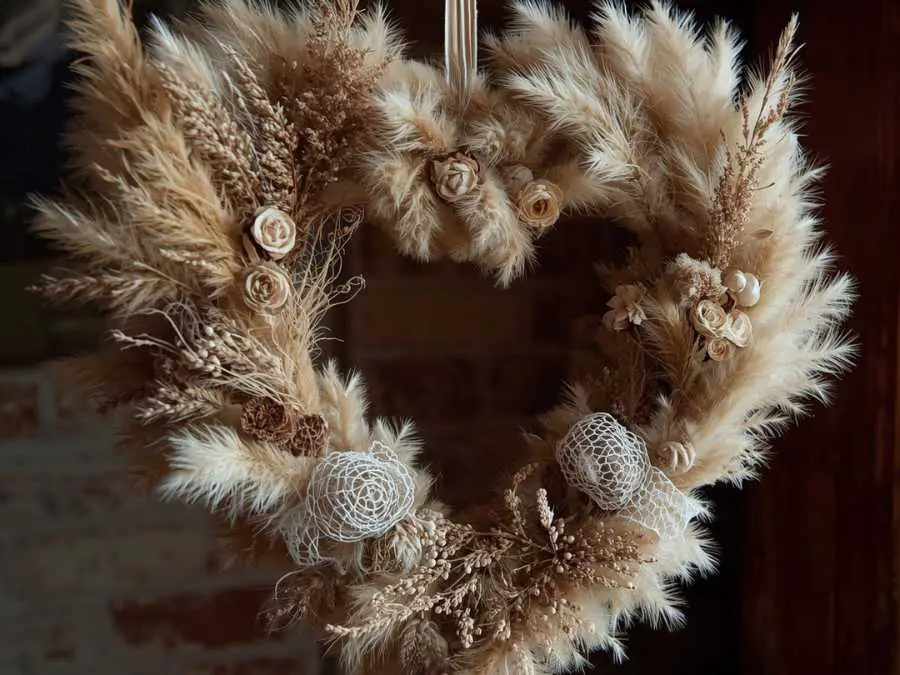 soft-boho-valentine-wreath