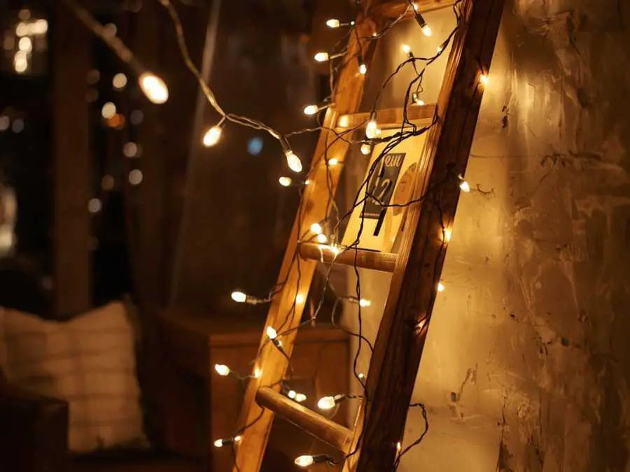 wooden-ladder-decor