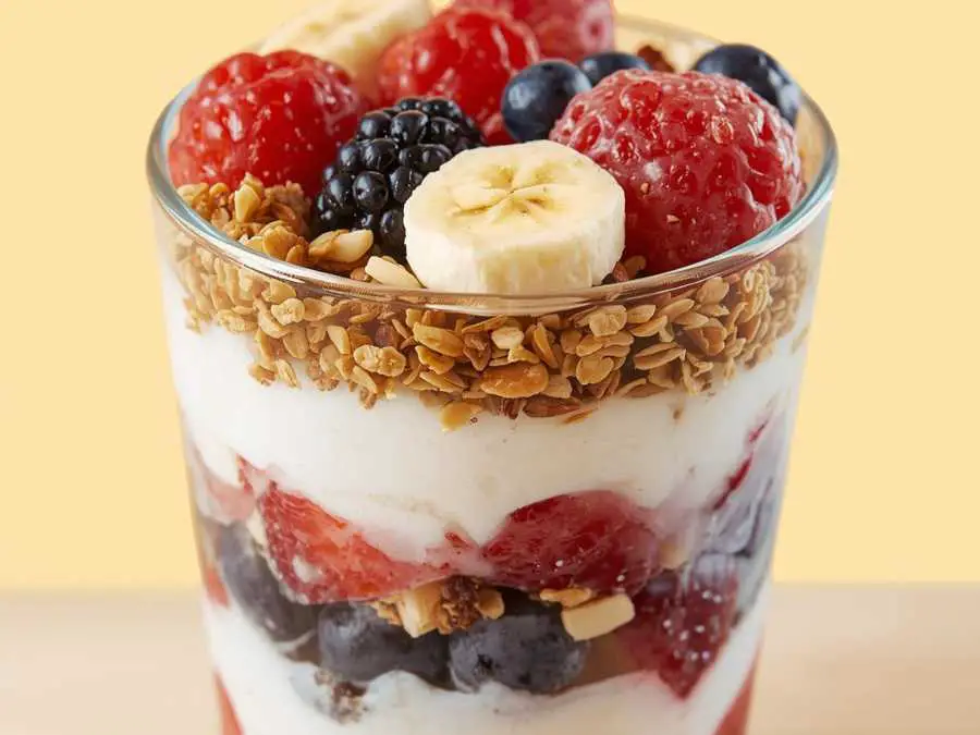 yogurt-parfait-with-fresh-fruit-and-nuts-christmas-recipes