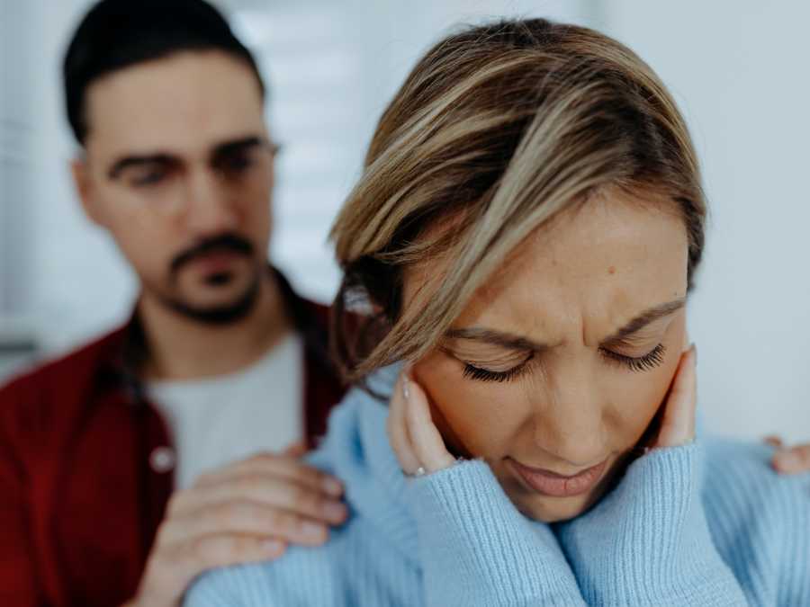 comparing-yourself-to-others-and-feeling-behind-crisis-no-one-warns-about-after-having-a-baby