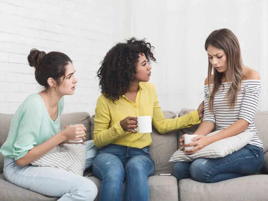 conversation-are-always-about-her-mom-friendship-is-toxic