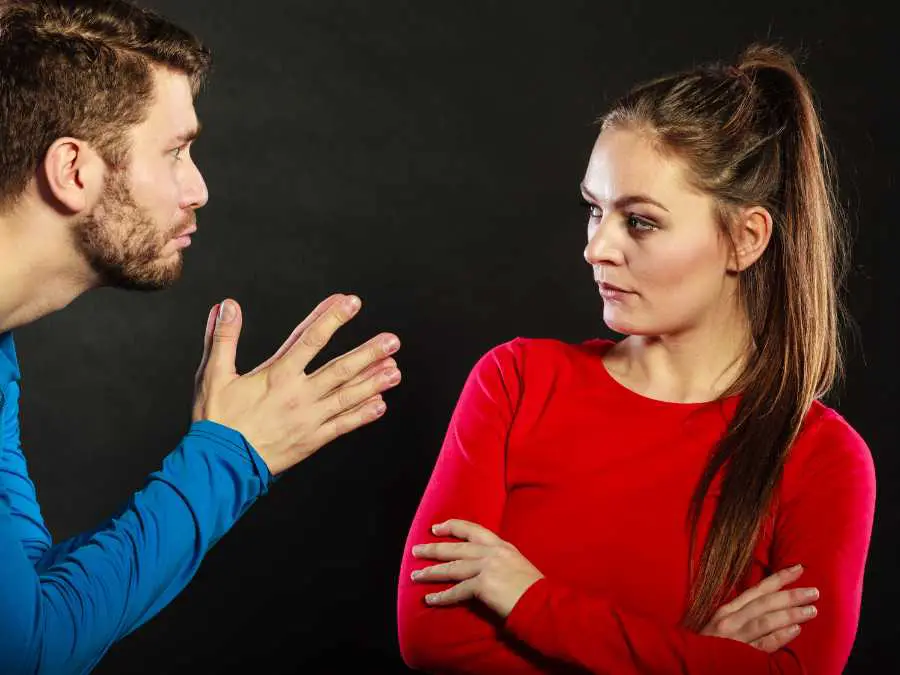 she-never-apologizes