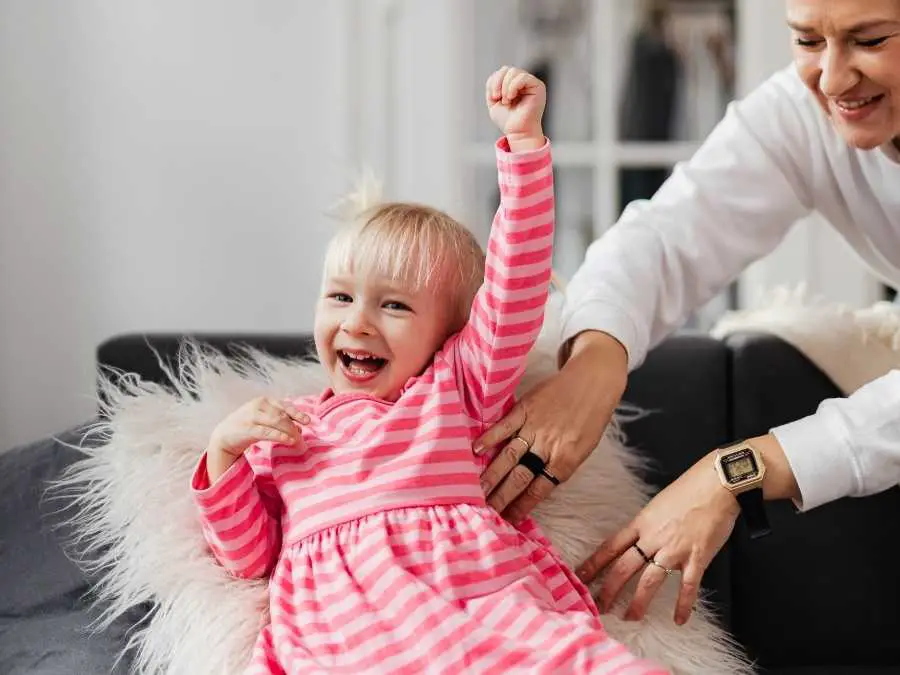 watch-for-overtiredness-ways-to-keep-your-toddler-in-bed-at night