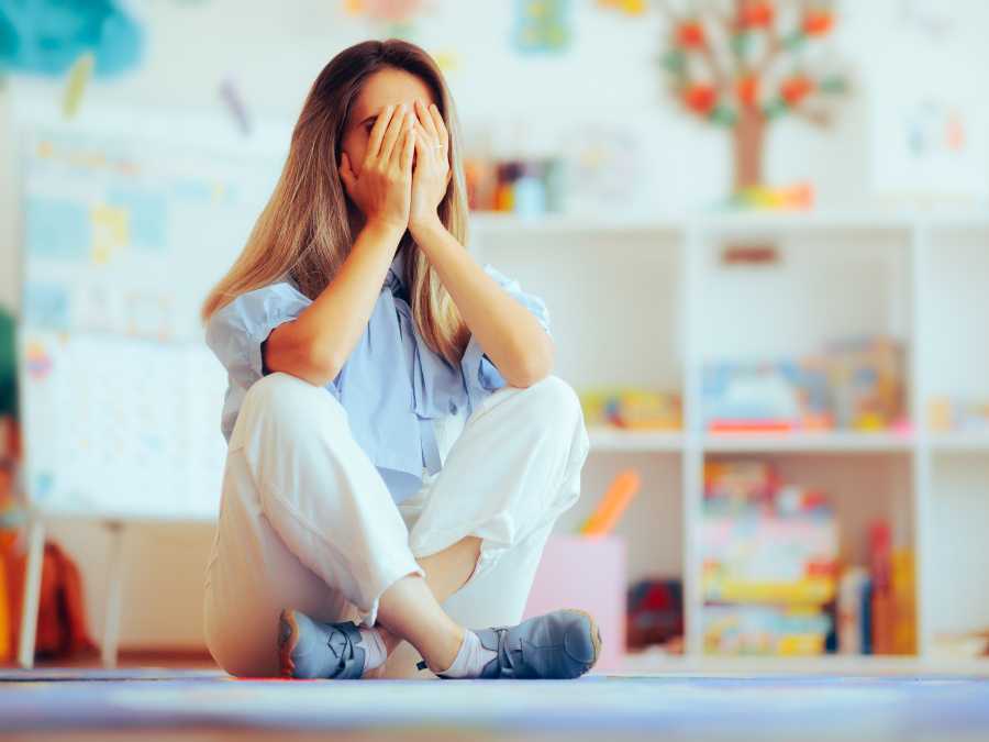 you-feel-overwhelmed-by-even-simple-tasks-you-are-experiencing-mom-burnout