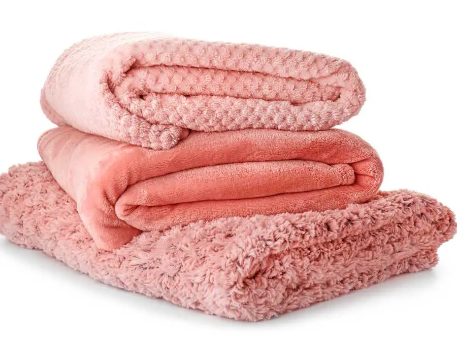 a- lightweight-blanket-first-trimester-essentials