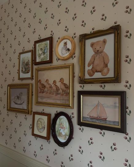 antique-style-picture-frames