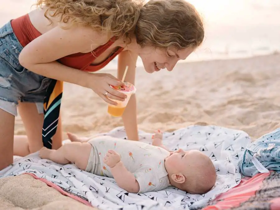 Avoid-comparing-your-baby-to-others-newborn-sleep-tips