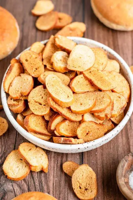 Bagel-chips-easy-st.patrick's-day-charcuterie-board