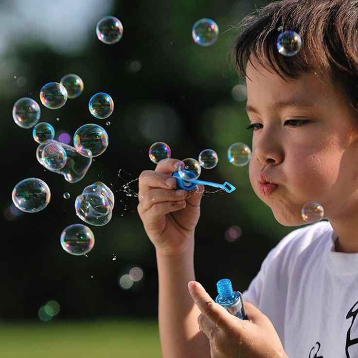 bubble-popping-friendly-avtivities-for-overstimulated-toddler