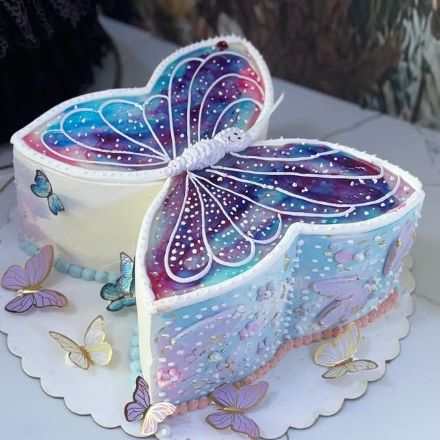 Butterfly-Transformation Cake