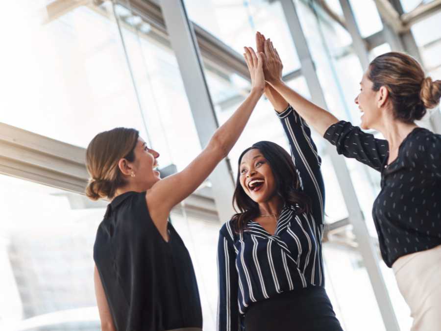 comparing-my-behind-the-scenes-to-other-mom-highlight