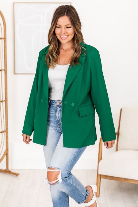 Emerald-Blazer-with-a -Basic-Tee-and-Jeans