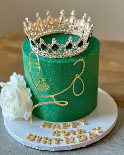 Emerald-Fortune-Cake-lucky-charm-cake-(saint-patrick-day)