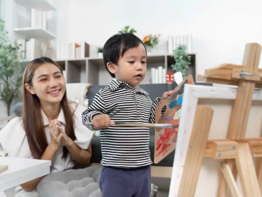 Encourage-creativity-without-instruction-parenting-an-only-child-without-overscheduling