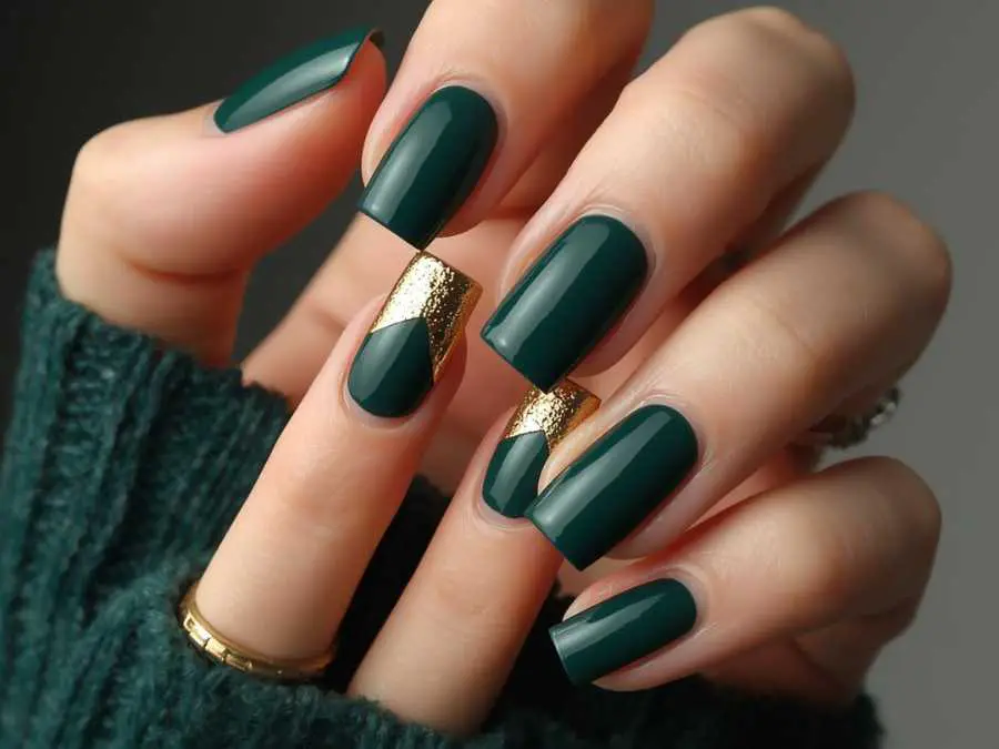 Gold-Accent-Nails