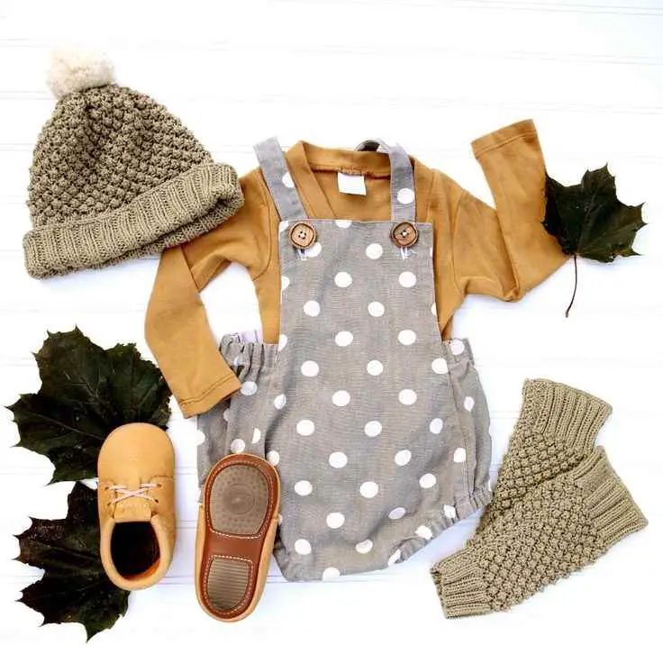 knitted-beanie-with-simple-outfit