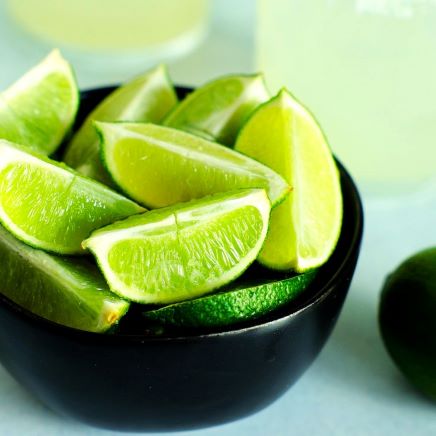 Lime-wedges-easy-st.patrick's-day-charcuterie-board