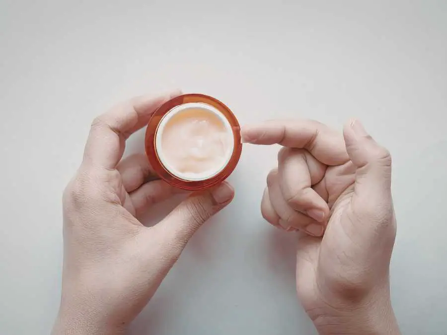 Lip-Balm-first-trimester-essentials