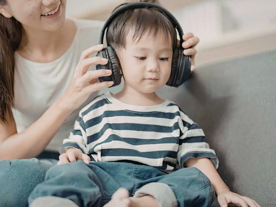 Listening-to-soft-music-or-lullabies