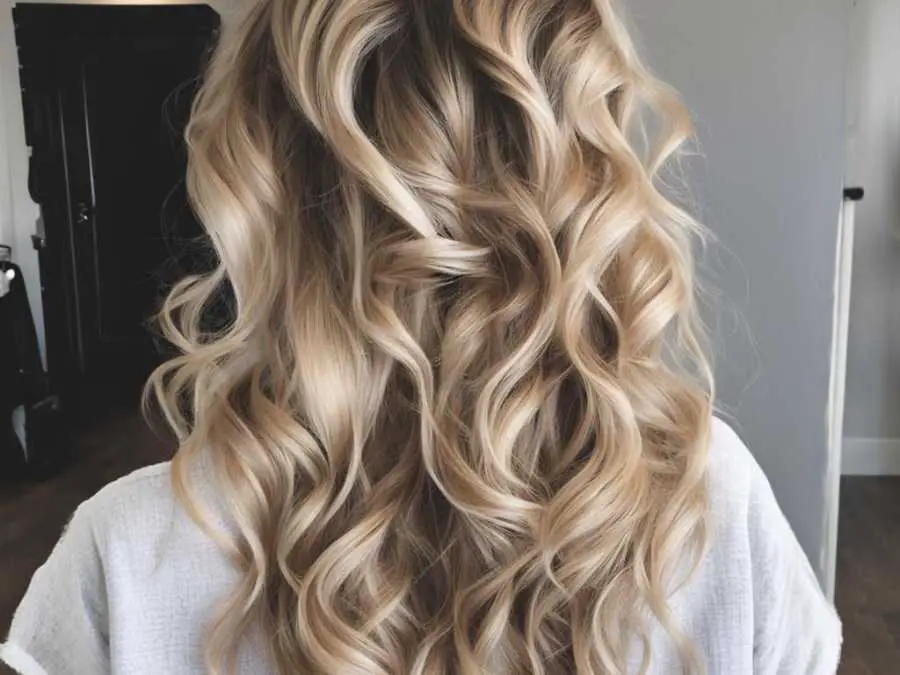 loose-romantic-waves