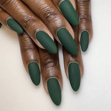 matte-forest-green-st.patrick's-day-nail-ideas