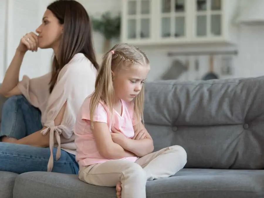 model-comfort-with-boredom-ways-to-embrace-boredom-for-kids-development