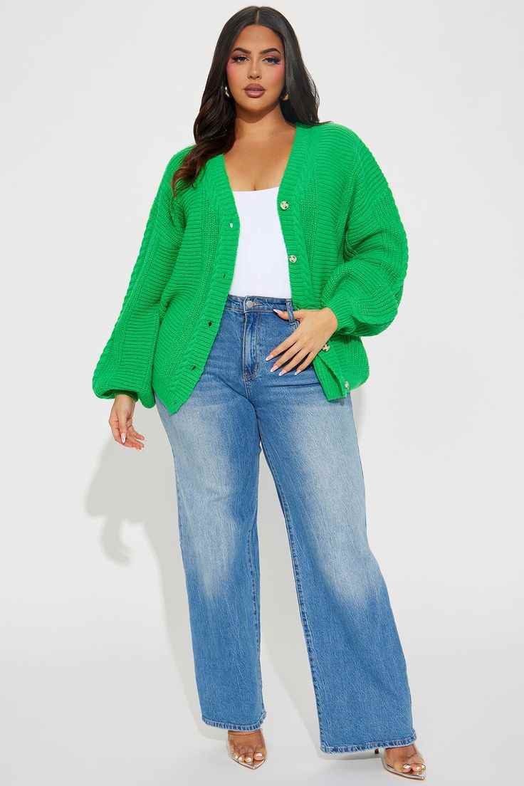 Monochrome-Green-Cardigan-with-High-Waisted-Jeans-st.patrick's-day-outfit