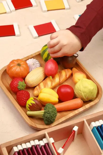 pretend-play-with-everyday-objects-creative-screen-free-activities-for-toddler