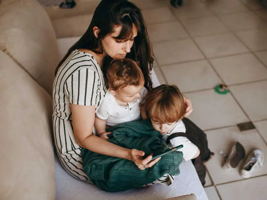 putting-myself-last-without-questions-mom-guilt-cycle-and-how-i-finally-broke-free-from-it