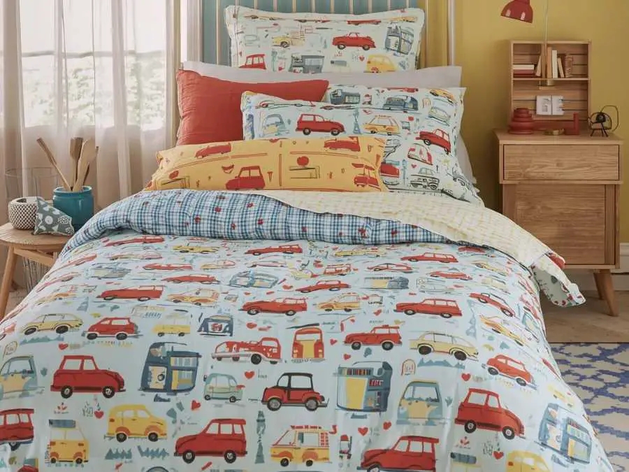 retro-inspired-bedding