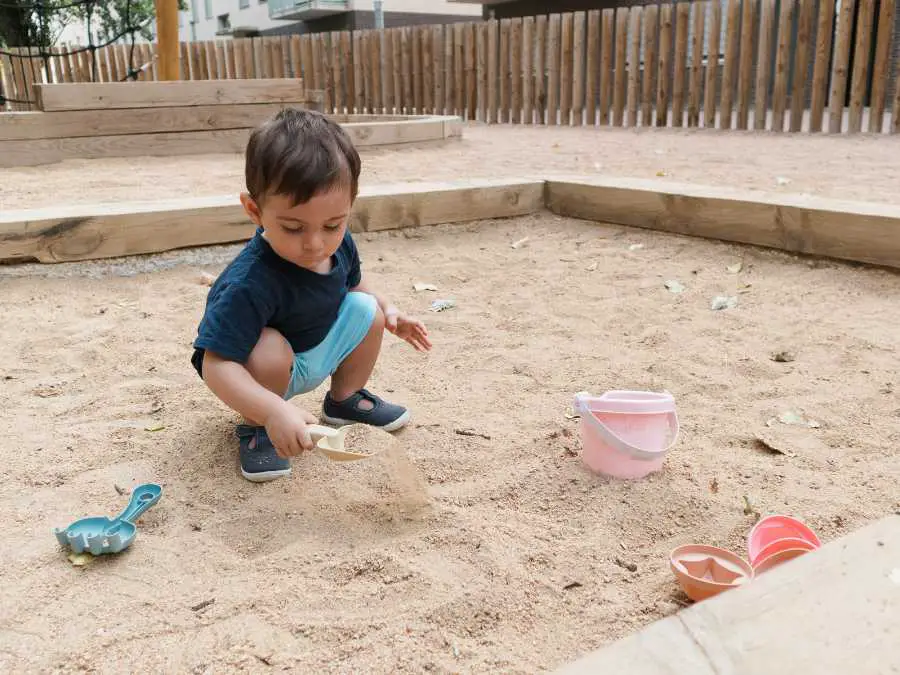 Sand-or-dirt-play-outside-budget-friendly-for-overstimulates-toddler