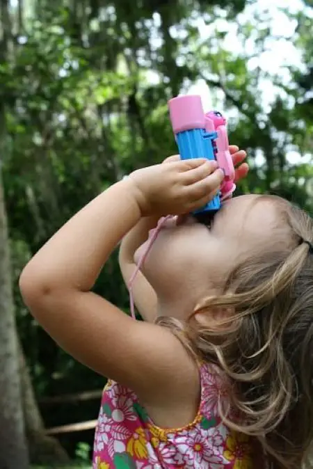 Simple-scavenger-hunts-screen-free-actvities-for-toddler