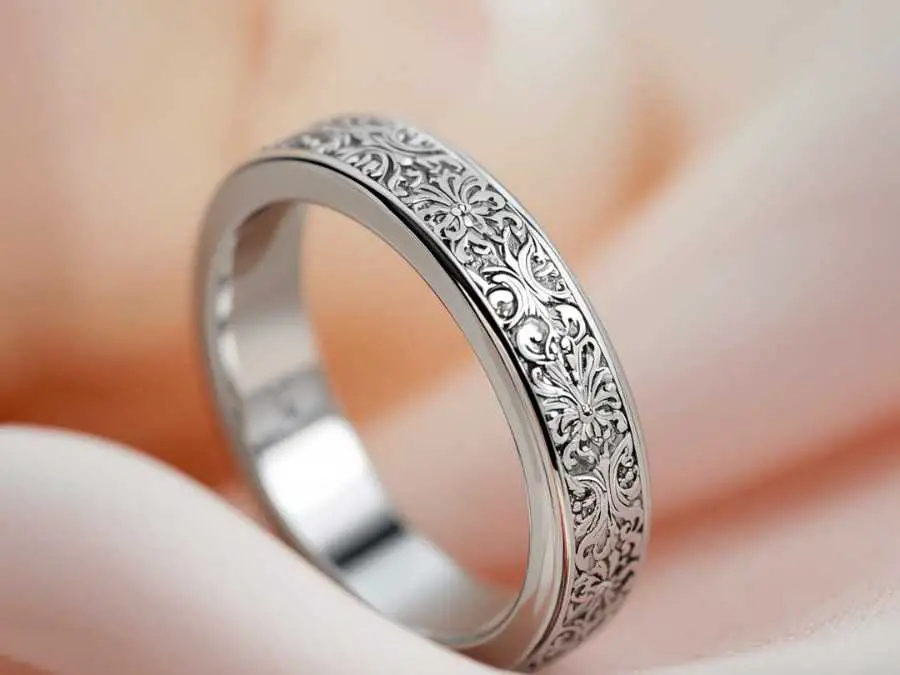 engraved-wedding-ring