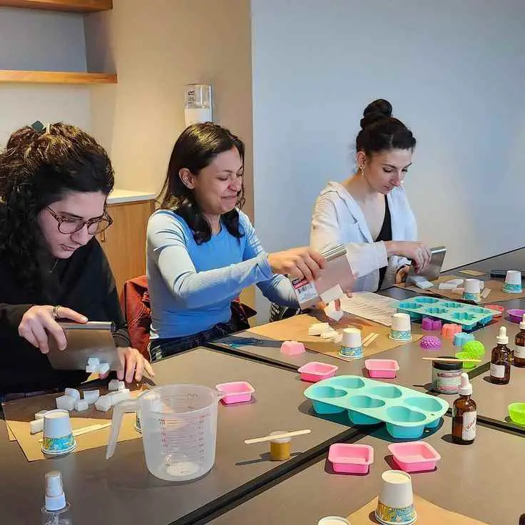 handmade-soap-making-craft-to-do-when-you-are-bored