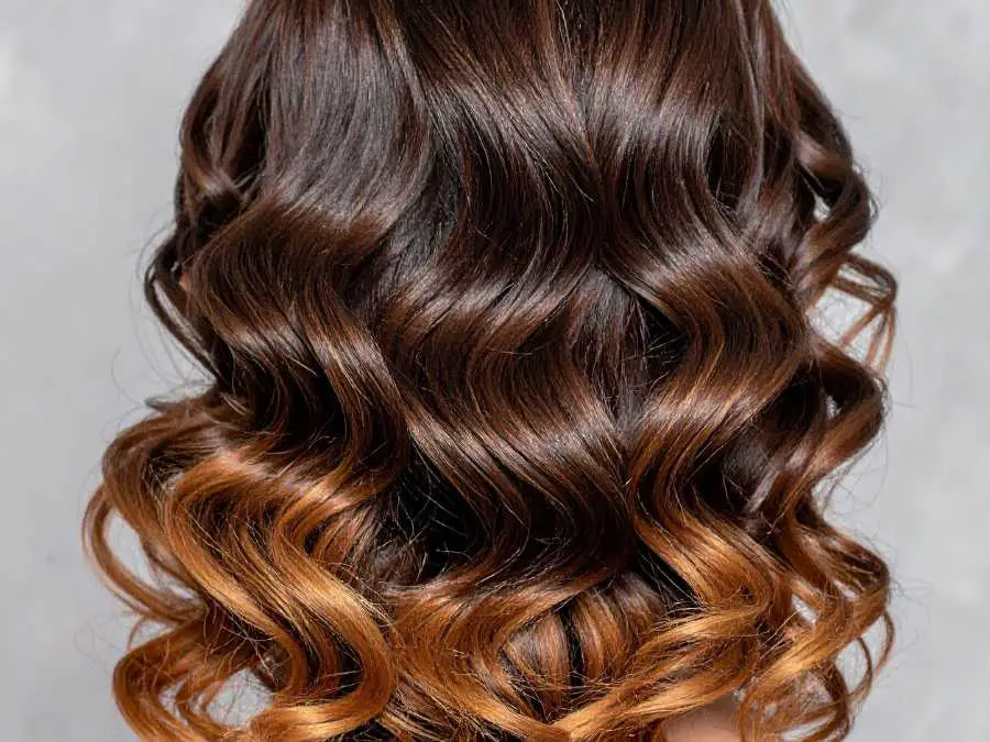 Loose-Waves-graduation-hairstyles