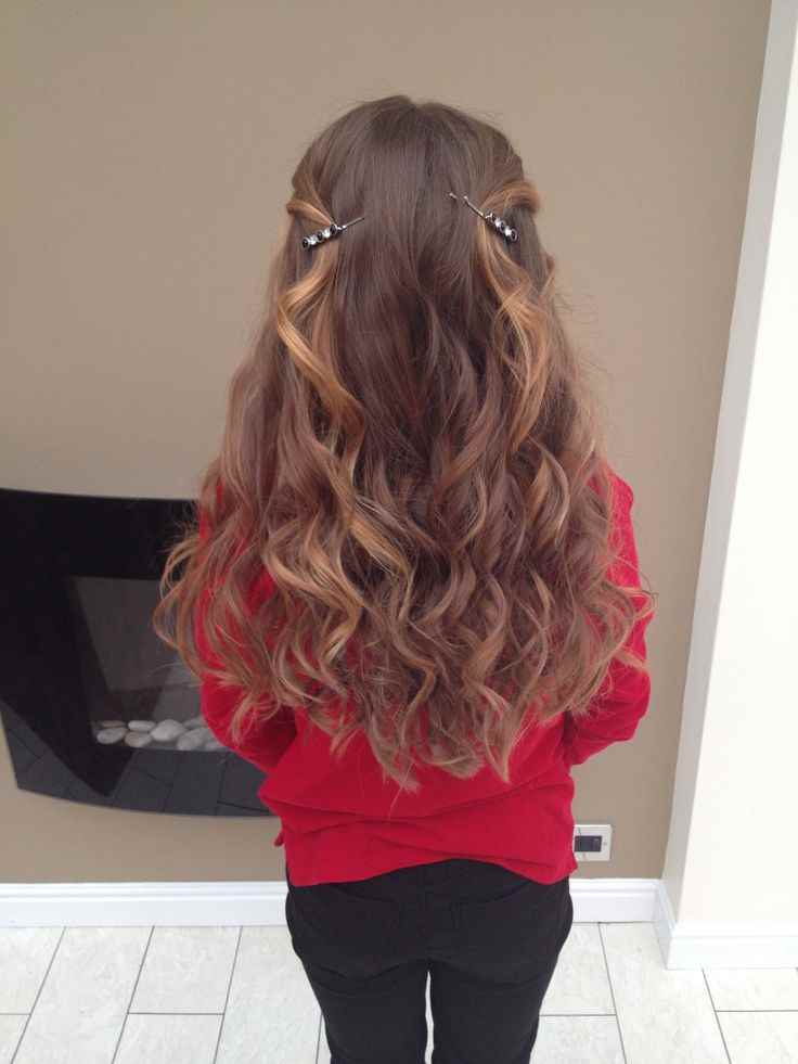 Loose-Waves-flower-girls-hairstyles