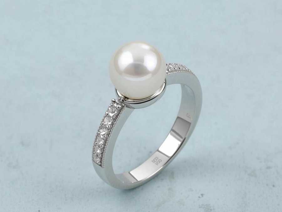 peal-wedding-ring