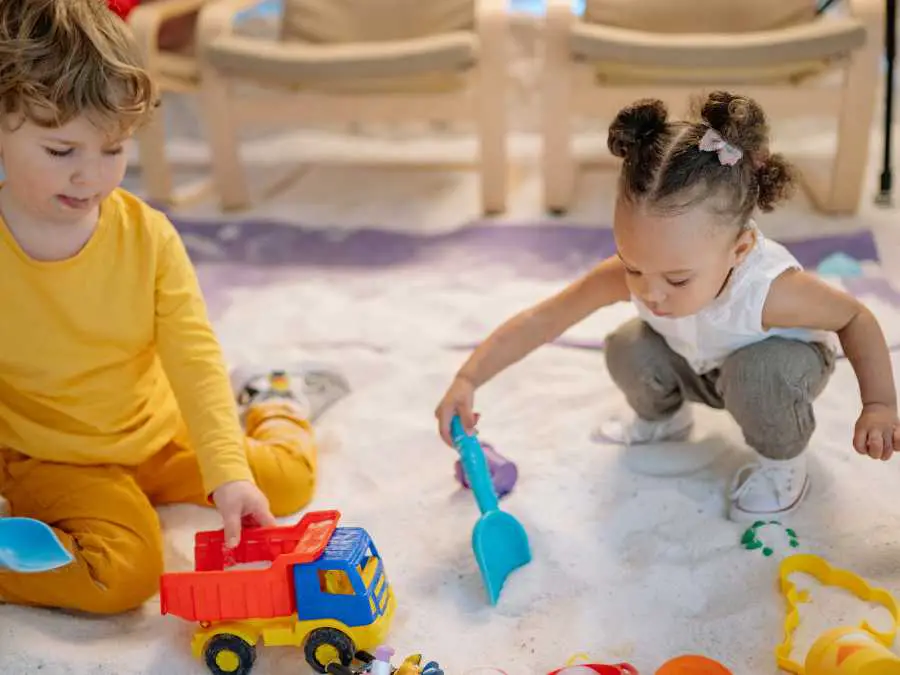 pretend-play-with-toys