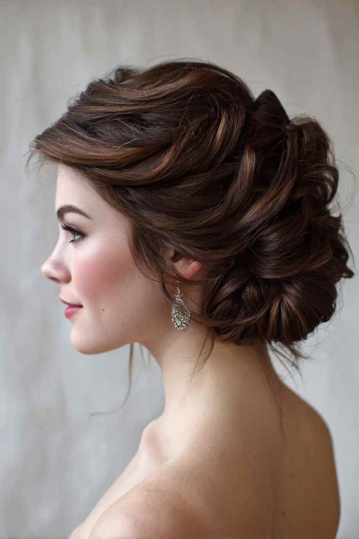 soft-textured-bun-bridal-bun-hairstyle