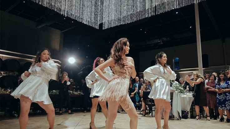 Surprise-Performances-wedding-ideas