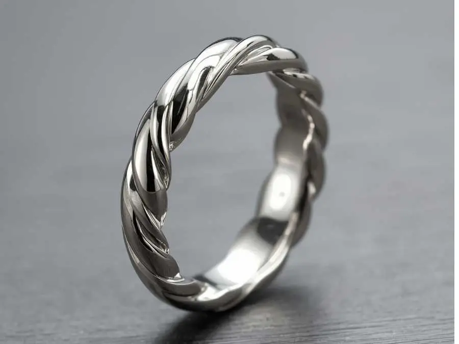 twisted-band-ring-wedding-ring