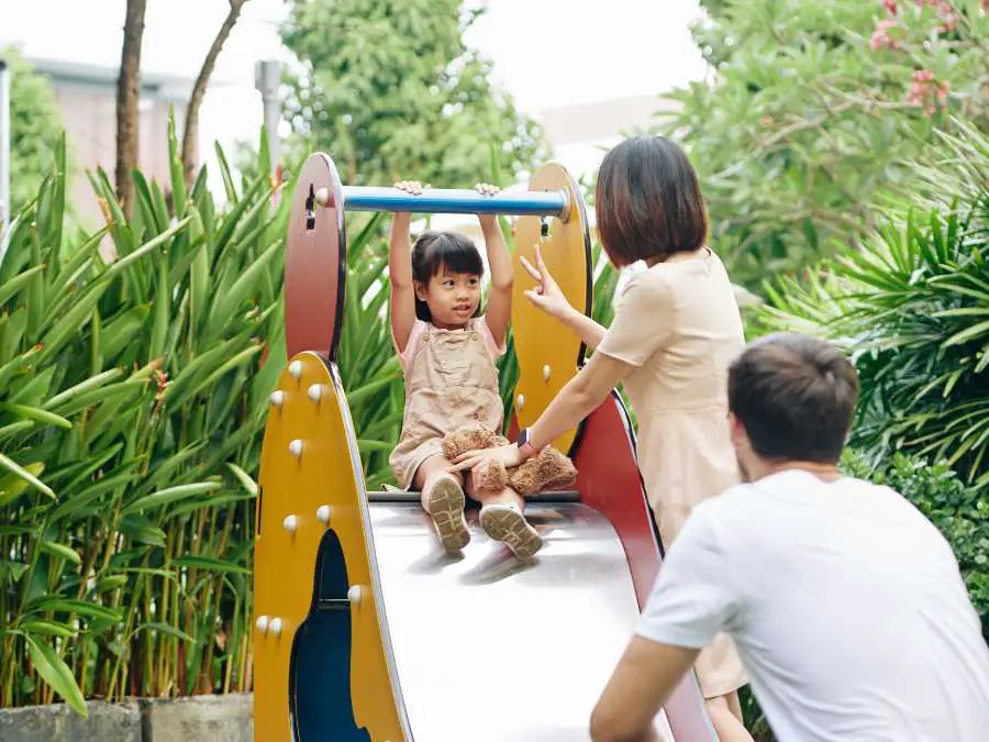 visit-a-playground-things-to-do-with-toddlers