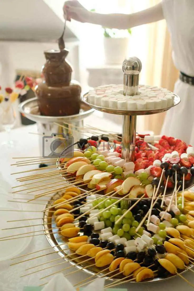 chocolate-fondue-station-birthday-food-ideas