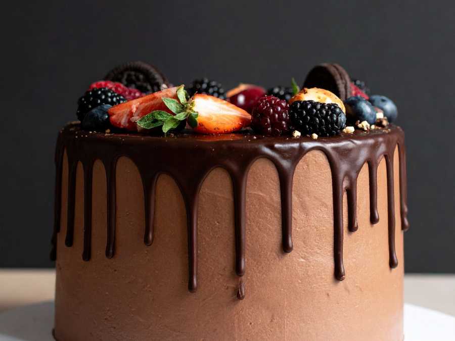 chocolate-fudge-cake-birthday-dessert-ideas