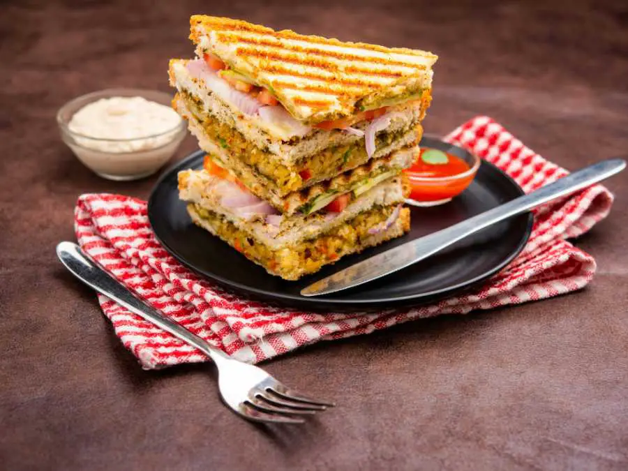 club-sandwiches-birthday-food-ideas