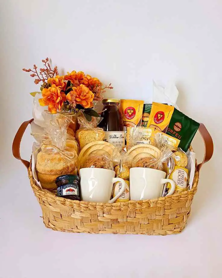 coffee-and-donuts-basket-diy-father's-day-gift-basket