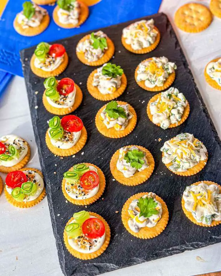crackers-with-toppings