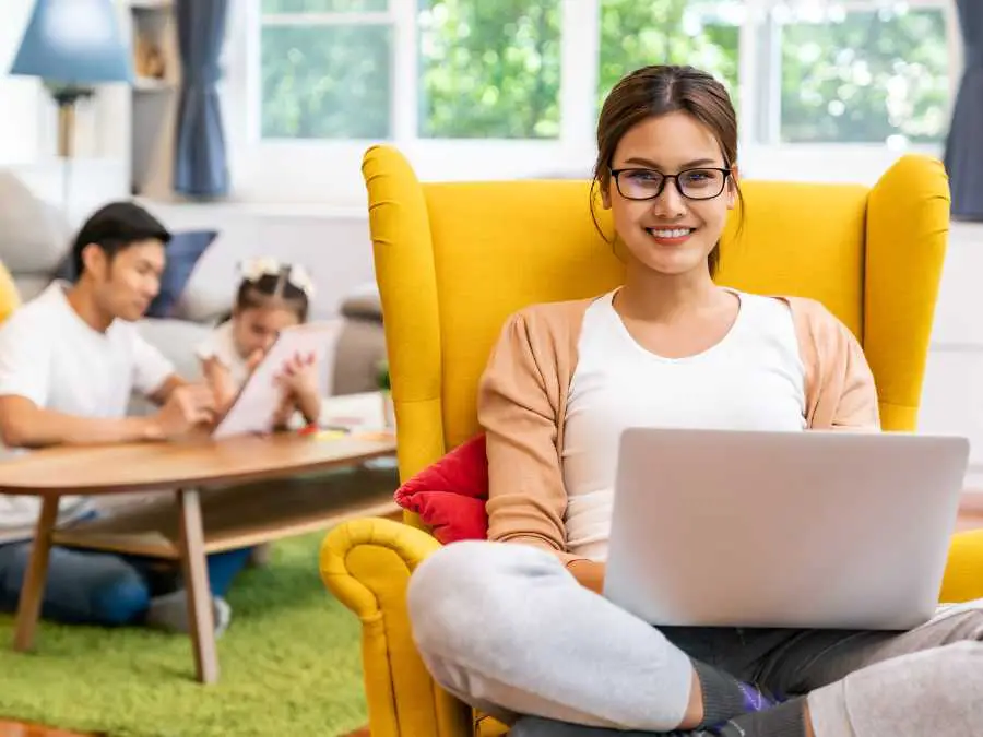 Create-visible-mom-is-off-duty”-moments