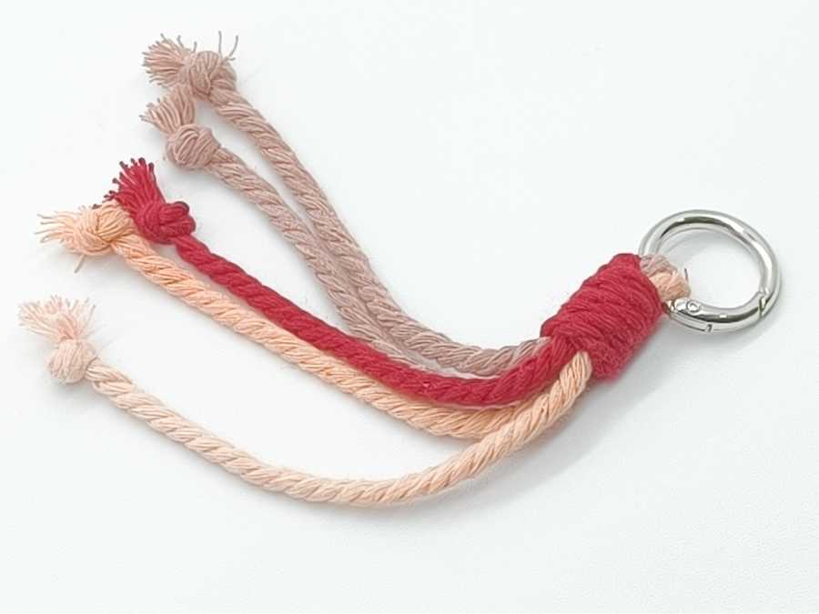 diy-bookmark-with-tassel