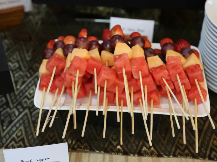 fruit-skewers